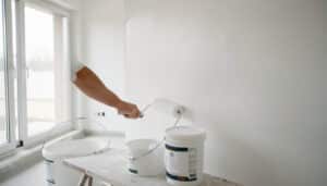 Peinture isolante thermique : usages, atouts et limites